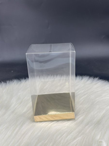 علبة bvcشفاف مقاس (7*7*15)